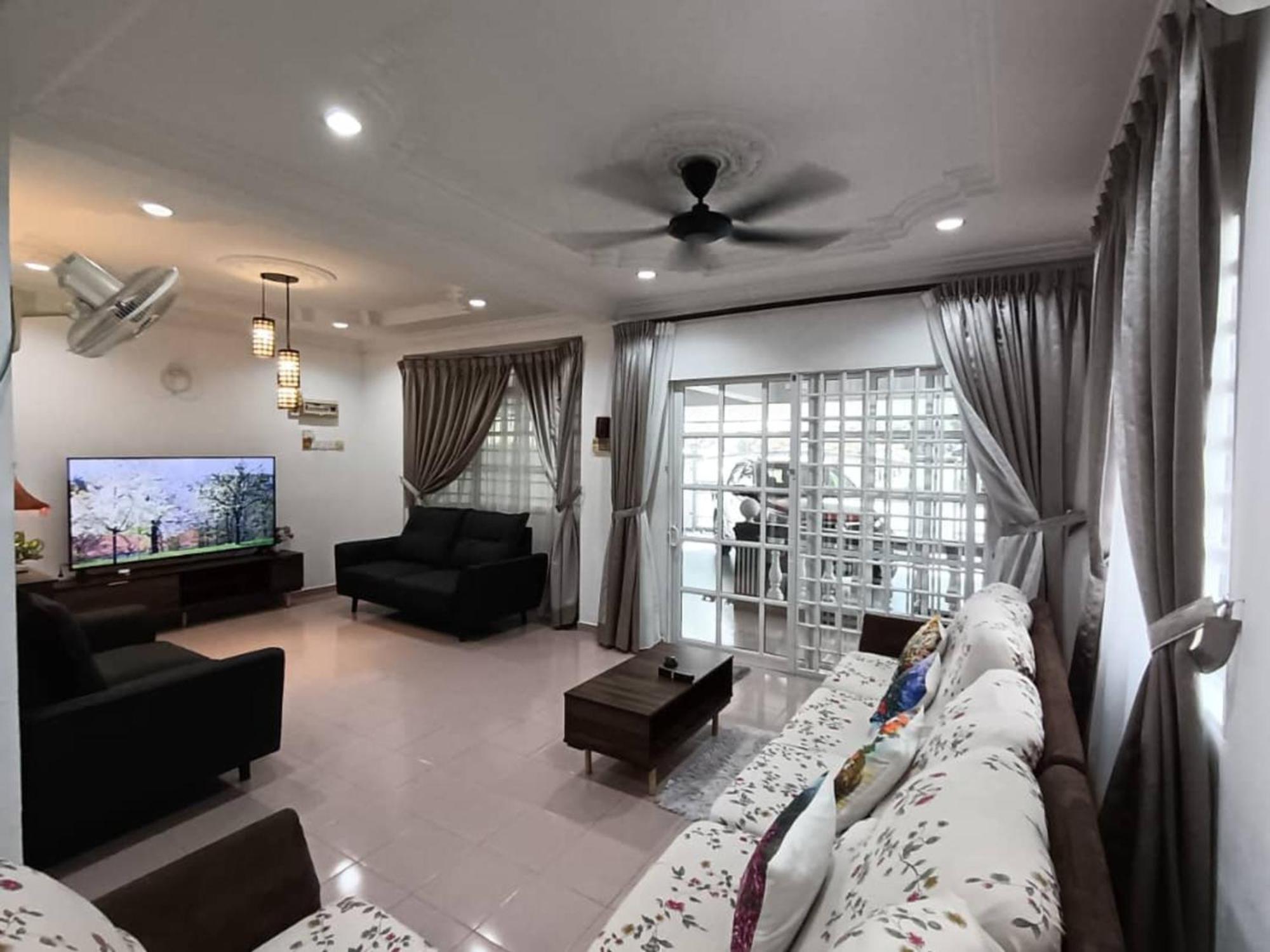 Grey Fantasy Homes, Taman Perak Ipoh - 12 guests Exterior foto